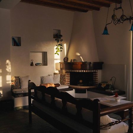 Romano Garden House - Land Tales Agios Romanos ภายนอก รูปภาพ