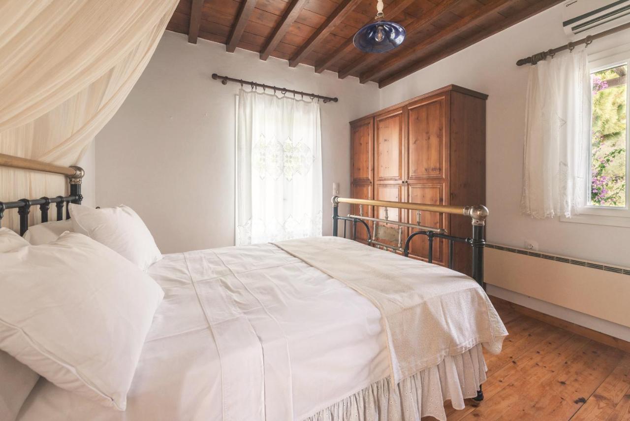 Romano Garden House - Land Tales Agios Romanos ภายนอก รูปภาพ