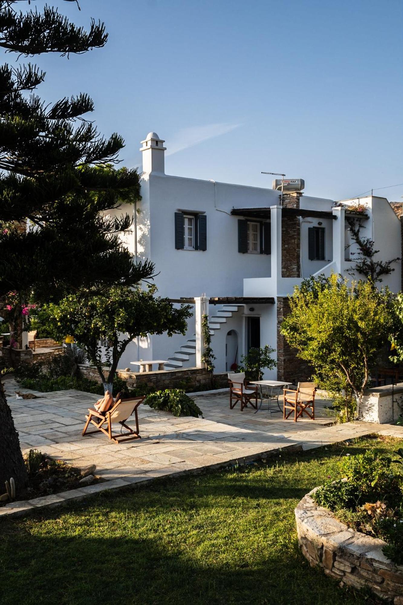 Romano Garden House - Land Tales Agios Romanos ภายนอก รูปภาพ