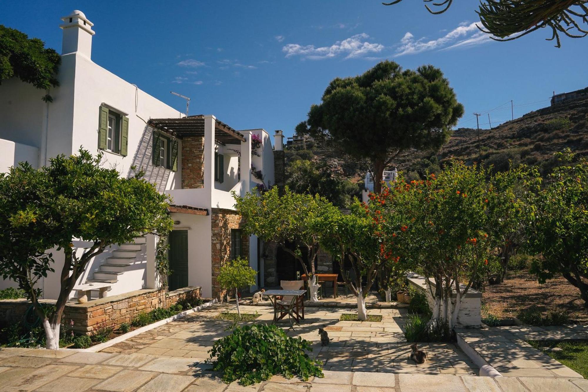 Romano Garden House - Land Tales Agios Romanos ภายนอก รูปภาพ